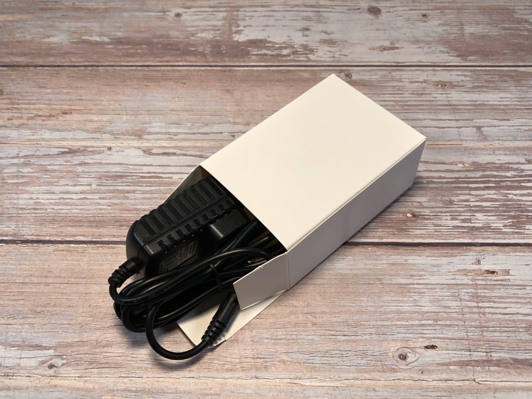 9V1A電源 變壓器 外包裝圖